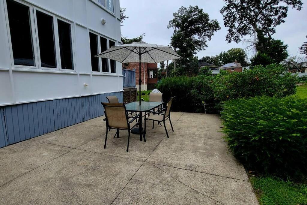 Unique & Peaceful Boston Home Exterior foto